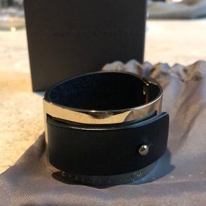 ❌SOLD❌Black leather X gold metal bracelet